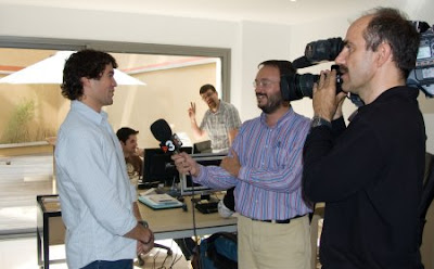 Visita de Tele3 a les oficines d'omatech.com